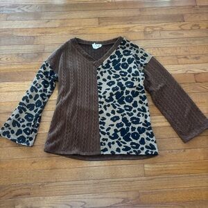 Women’s BiBi sweater size M.